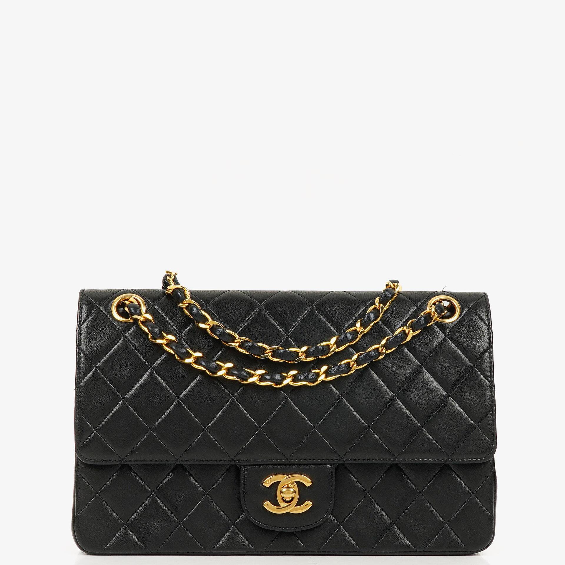 Chanel Vintage Mittelgroße Classic Double Flap Tasche aus schwarzem gestepptem Lammleder mit 24K vergoldeten Beschlägen, 1986-1988