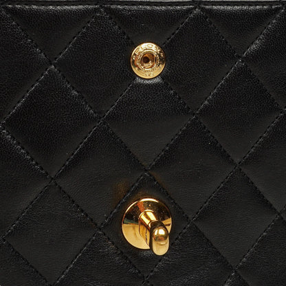 Chanel Vintage Mittelgroße Classic Double Flap Tasche aus schwarzem gestepptem Lammleder mit 24K vergoldeten Beschlägen, 1986-1988