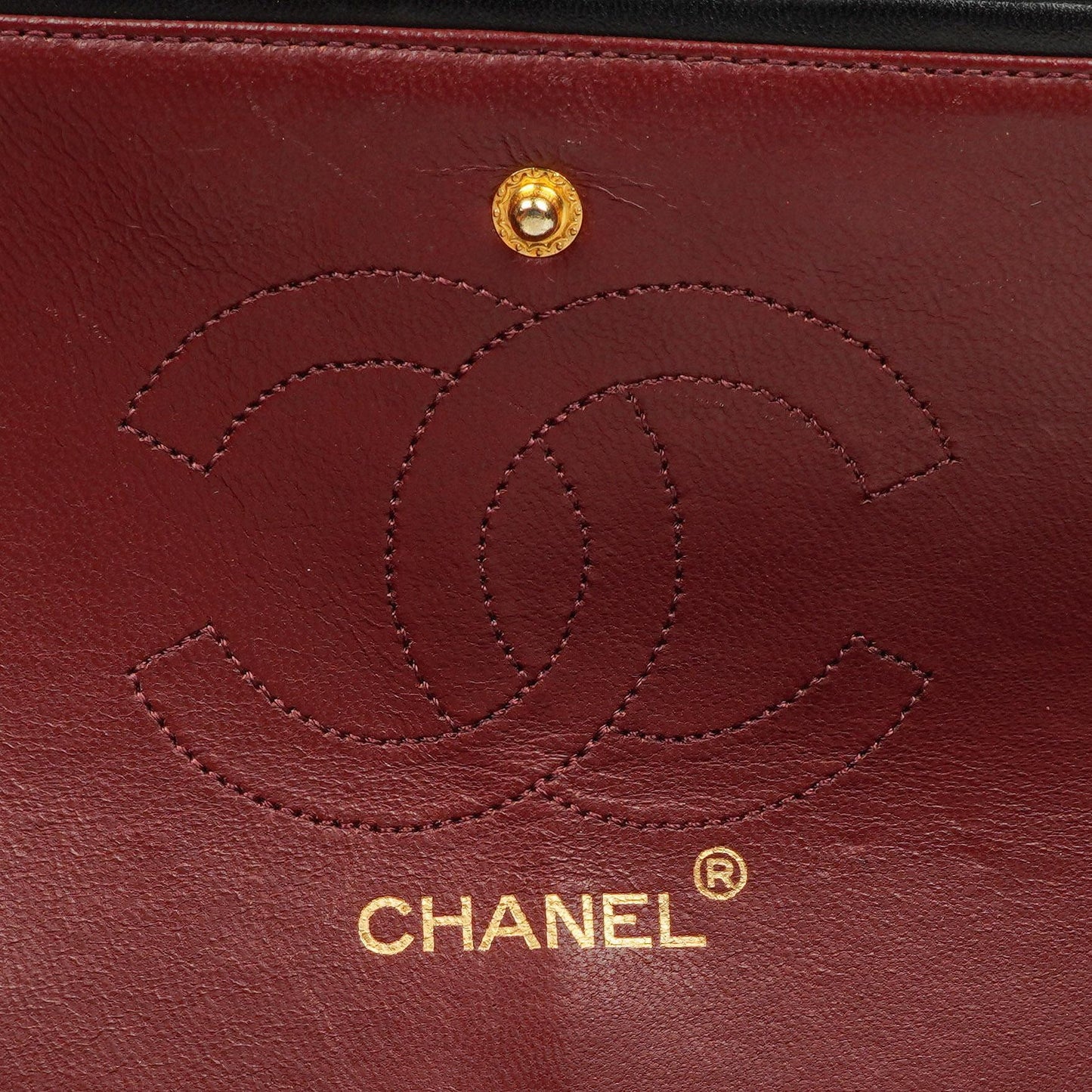 Chanel Vintage Mittelgroße Classic Double Flap Tasche aus schwarzem gestepptem Lammleder mit 24K vergoldeten Beschlägen, 1986-1988
