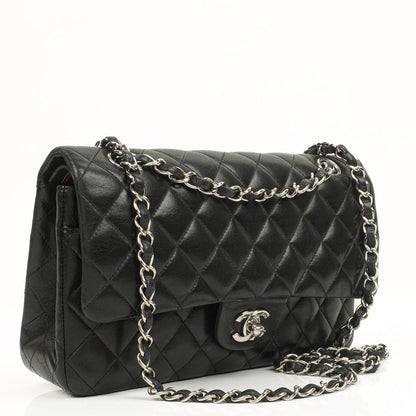 Chanel Vintage Mittelgroße Klassische Double Flap Tasche Schwarz Gestepptes Lammleder Mit Silberfarbenen Beschlägen