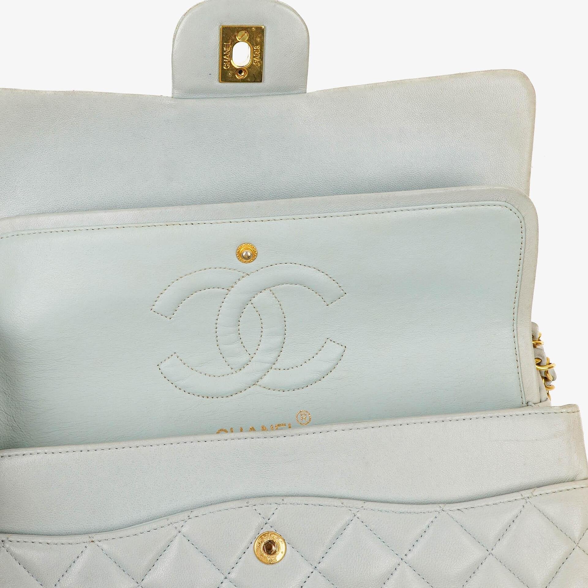 Chanel Vintage Classic Medium Double Flap Tasche aus gestepptem Lammleder mit 24K vergoldeter Hardware