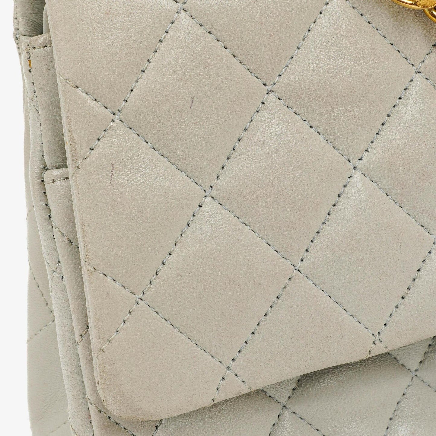 Chanel Vintage Classic Medium Double Flap Tasche aus gestepptem Lammleder mit 24K vergoldeter Hardware