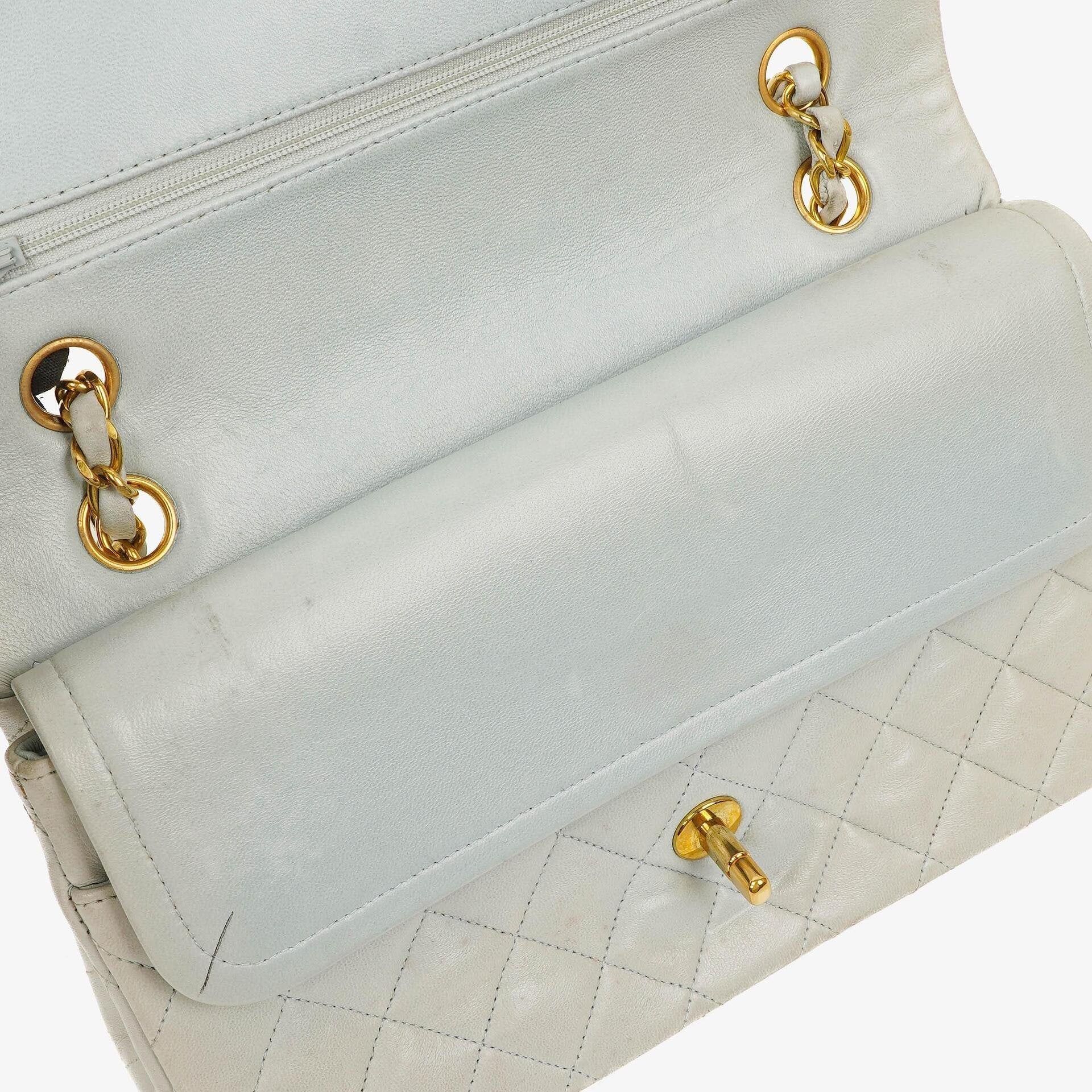 Chanel Vintage Classic Medium Double Flap Tasche aus gestepptem Lammleder mit 24K vergoldeter Hardware
