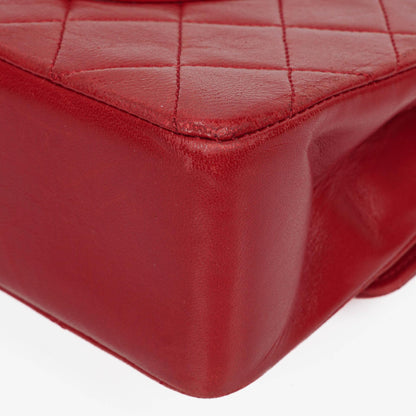 Chanel Vintage Medium Classic Double Flap Tasche aus rotem gestepptem Lammleder mit 24K vergoldeten Beschlägen