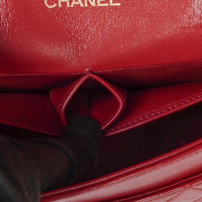 Chanel Vintage Medium Classic Double Flap Tasche aus rotem gestepptem Lammleder mit 24K vergoldeten Beschlägen