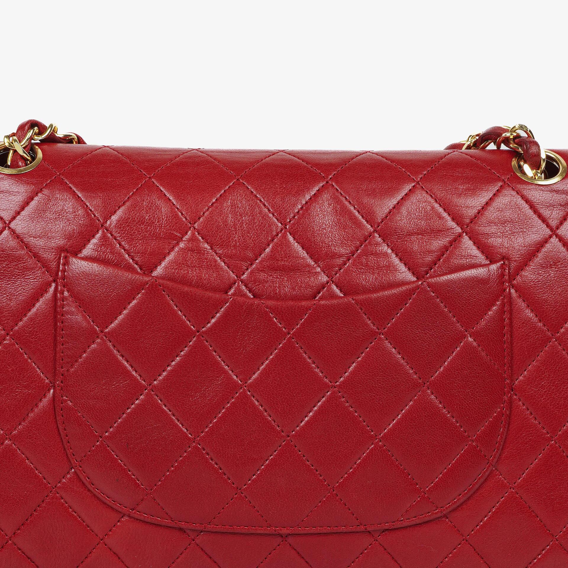 Chanel Vintage Medium Classic Double Flap Tasche aus rotem gestepptem Lammleder mit 24K vergoldeten Beschlägen