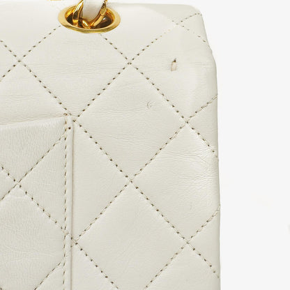 Chanel Vintage Classic Double Flap Tasche Medium aus weißem gestepptem Lammleder mit 24K vergoldeter Hardware