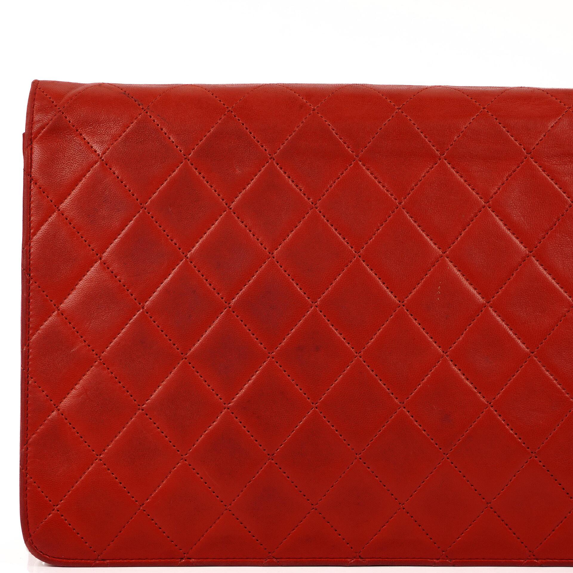 Chanel Vintage Medium Classic Single Flap Bag, Rotes gestepptes Lammleder, 24K Goldplattierte Hardware