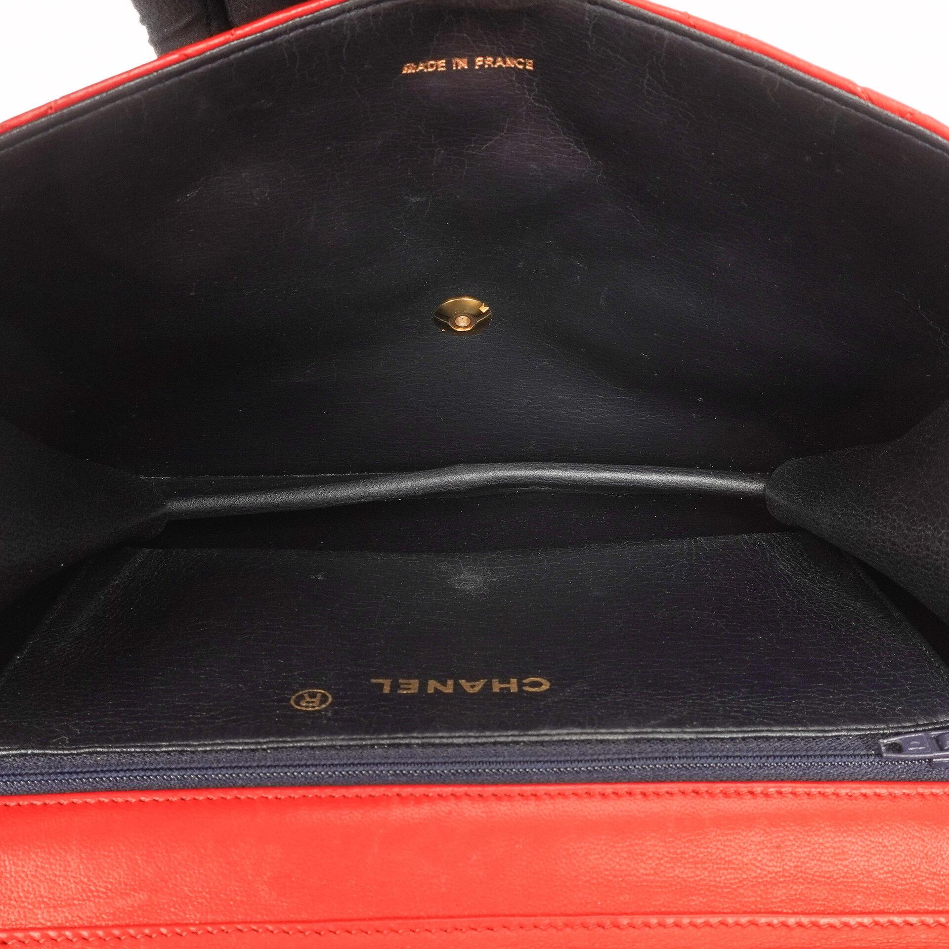 Chanel Vintage Medium Classic Single Flap Bag, Rotes gestepptes Lammleder, 24K Goldplattierte Hardware