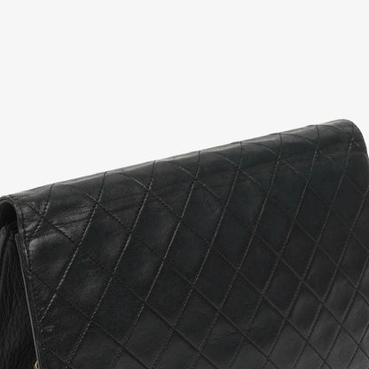 Chanel Vintage Mittlere Klassische Einzelklappen Tasche schwarzes gestepptes Lammleder mit 24K vergoldeten Beschlägen