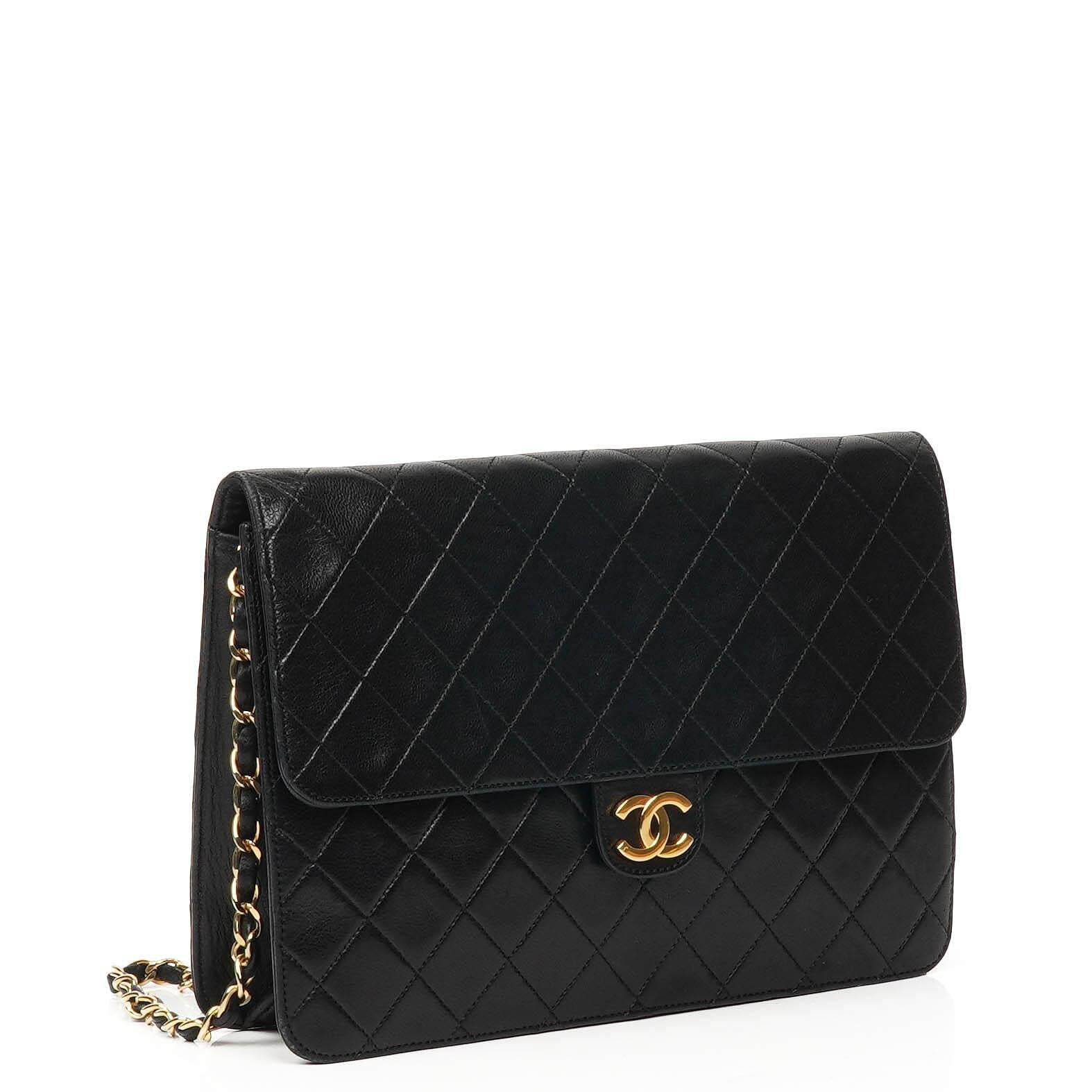 Chanel Vintage Mittlere Klassische Einzelklappen Tasche schwarzes gestepptes Lammleder mit 24K vergoldeten Beschlägen
