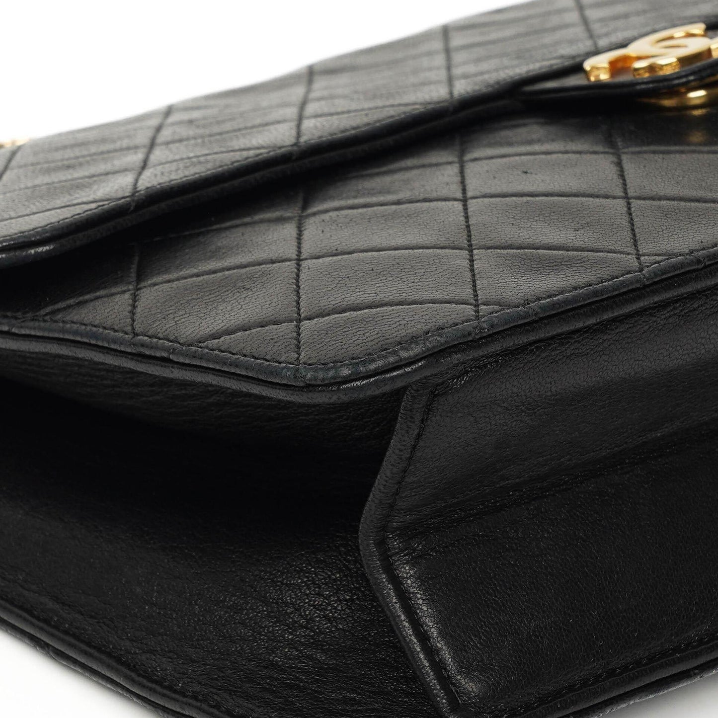Chanel Vintage Mittlere Klassische Einzelklappen Tasche schwarzes gestepptes Lammleder mit 24K vergoldeten Beschlägen
