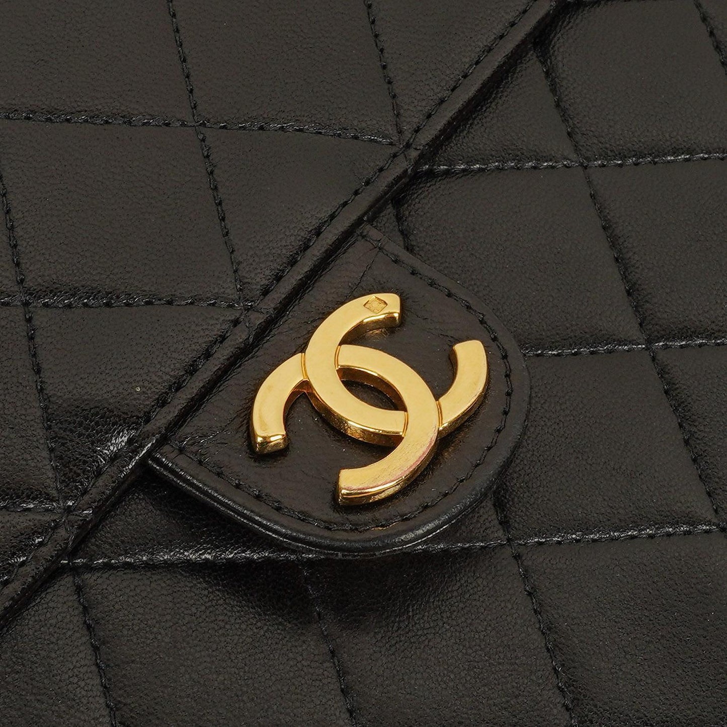 Chanel Vintage Medium Classic Single Flap Tasche aus schwarzem gestepptem Lammleder mit 24K vergoldeten Beschlägen