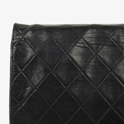 Chanel Vintage Mittlere Klassische Einzelklappen Tasche schwarzes gestepptes Lammleder mit 24K vergoldeten Beschlägen