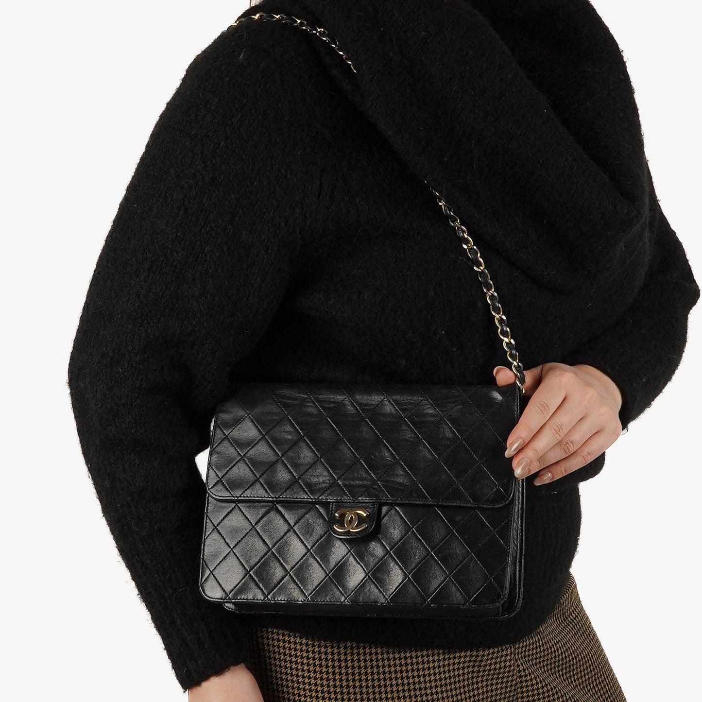 Chanel Vintage Mittlere Klassische Einzelklappen Tasche schwarzes gestepptes Lammleder mit 24K vergoldeten Beschlägen