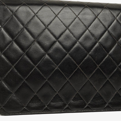 Chanel Vintage Medium Classic Single Flap Tasche aus schwarzem gestepptem Lammleder mit 24K vergoldeten Beschlägen