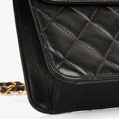 Chanel Vintage Medium Classic Single Flap Tasche aus schwarzem gestepptem Lammleder mit 24K vergoldeten Beschlägen