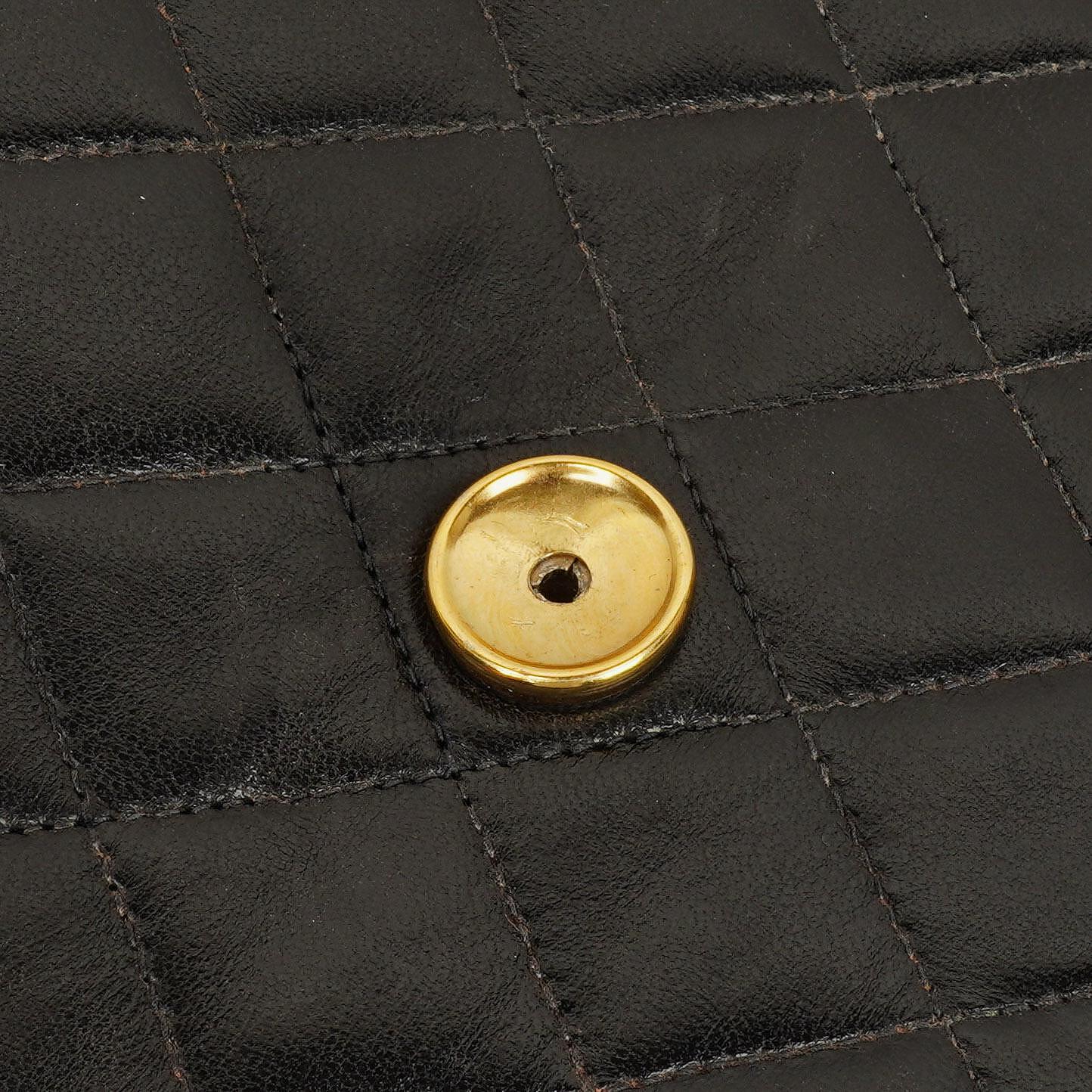 Chanel Vintage Medium Classic Single Flap Tasche aus schwarzem gestepptem Lammleder mit 24K vergoldeten Beschlägen