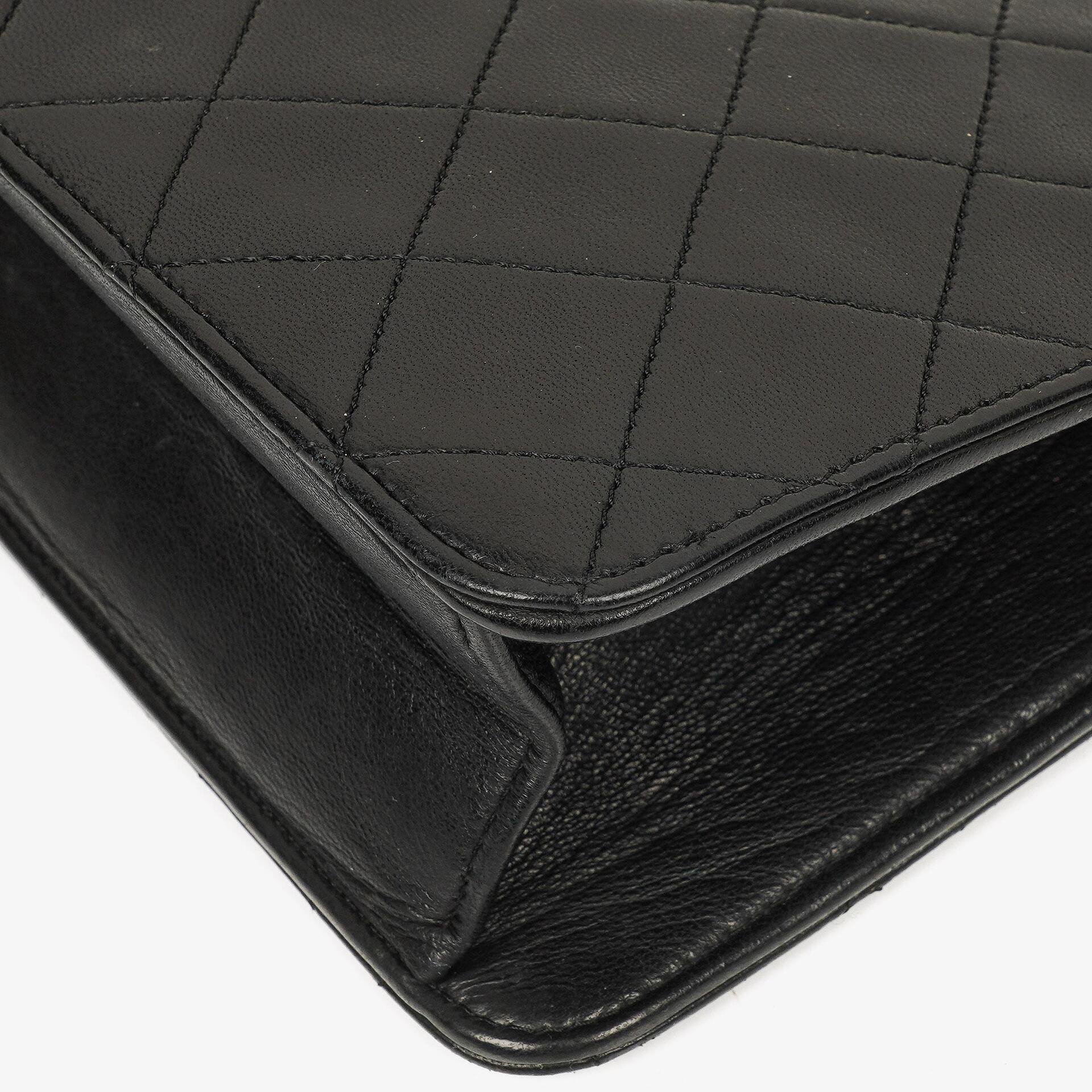 Chanel Vintage Classic Medium Single Flap Tasche aus schwarzem gestepptem Lammleder mit 24K vergoldeter Hardware