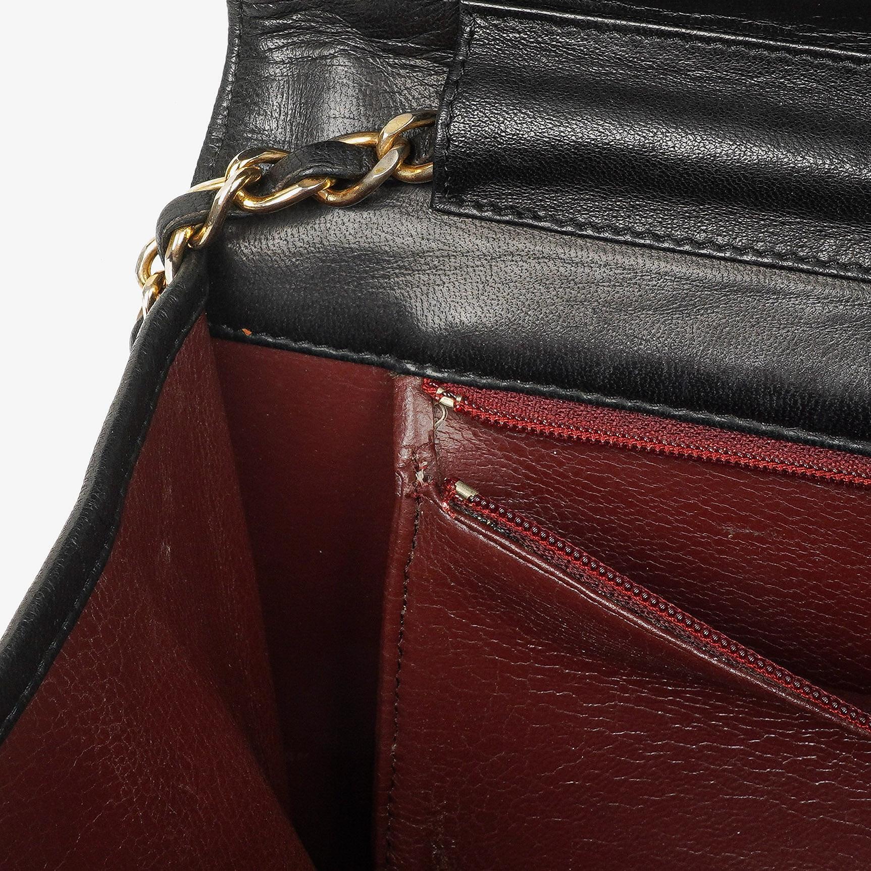 Chanel Vintage Classic Medium Single Flap Tasche aus schwarzem gestepptem Lammleder mit 24K vergoldeter Hardware