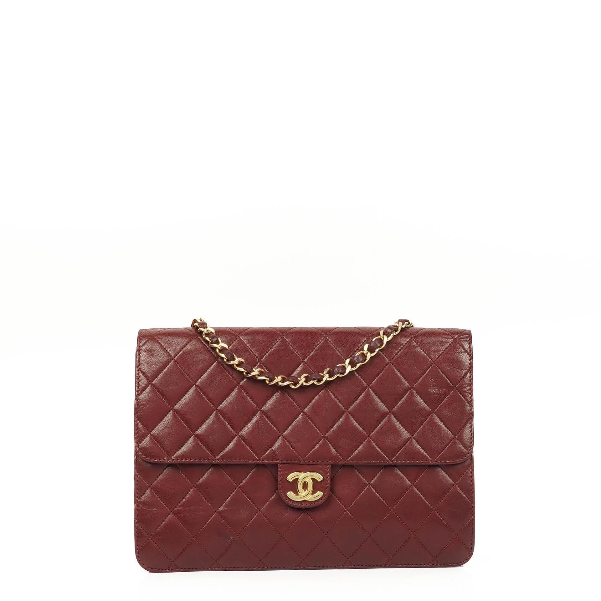 Chanel Vintage Medium Classic Single Flap Bag, Burgunder gestepptes Lammleder, Goldfarbene Hardware