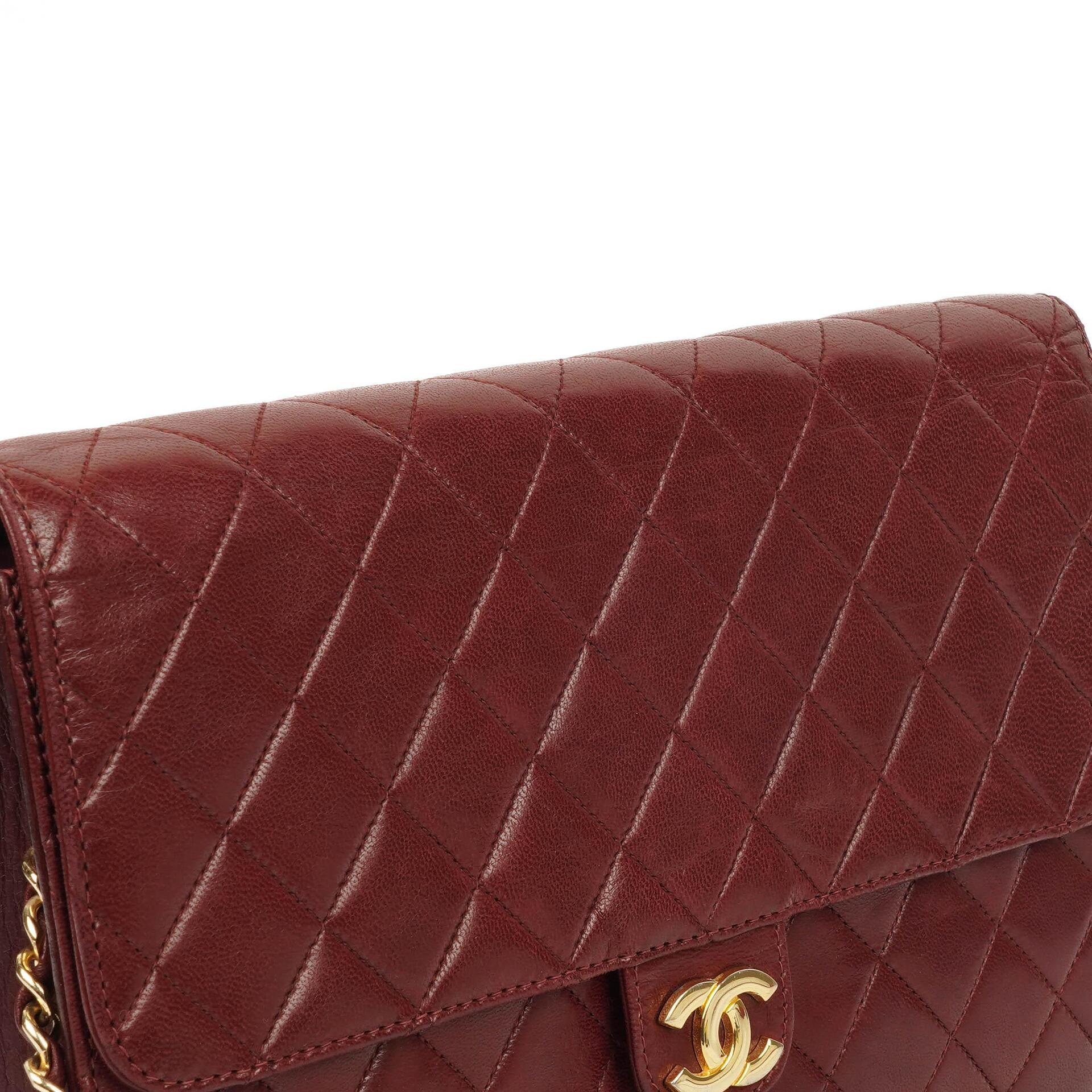 Chanel Vintage Medium Classic Single Flap Bag, Burgunder gestepptes Lammleder, Goldfarbene Hardware