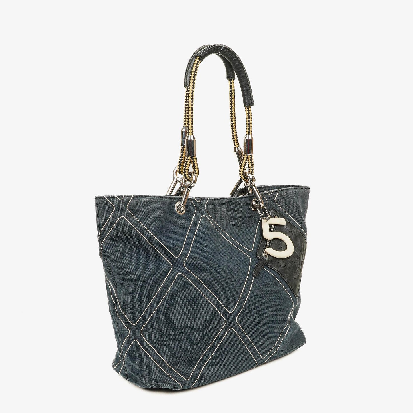 CHANEL Vintage Mittelgroße Cruise Line No.5 Tote aus gestepptem Canvas in Marineblau