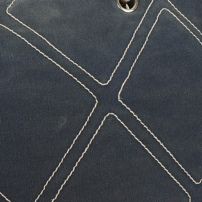 CHANEL Vintage Mittelgroße Cruise Line No.5 Tote aus gestepptem Canvas in Marineblau