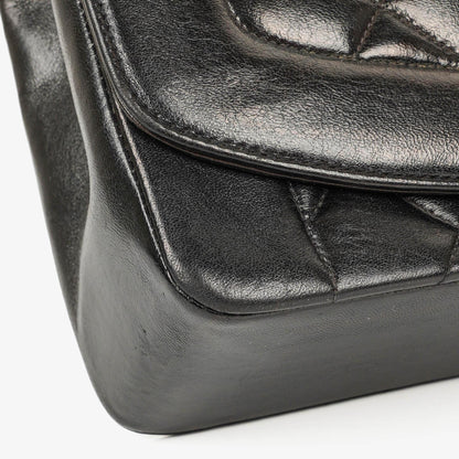 Chanel Vintage Medium Diana schwarze Flap Tasche mit 24K vergoldeten Beschlägen