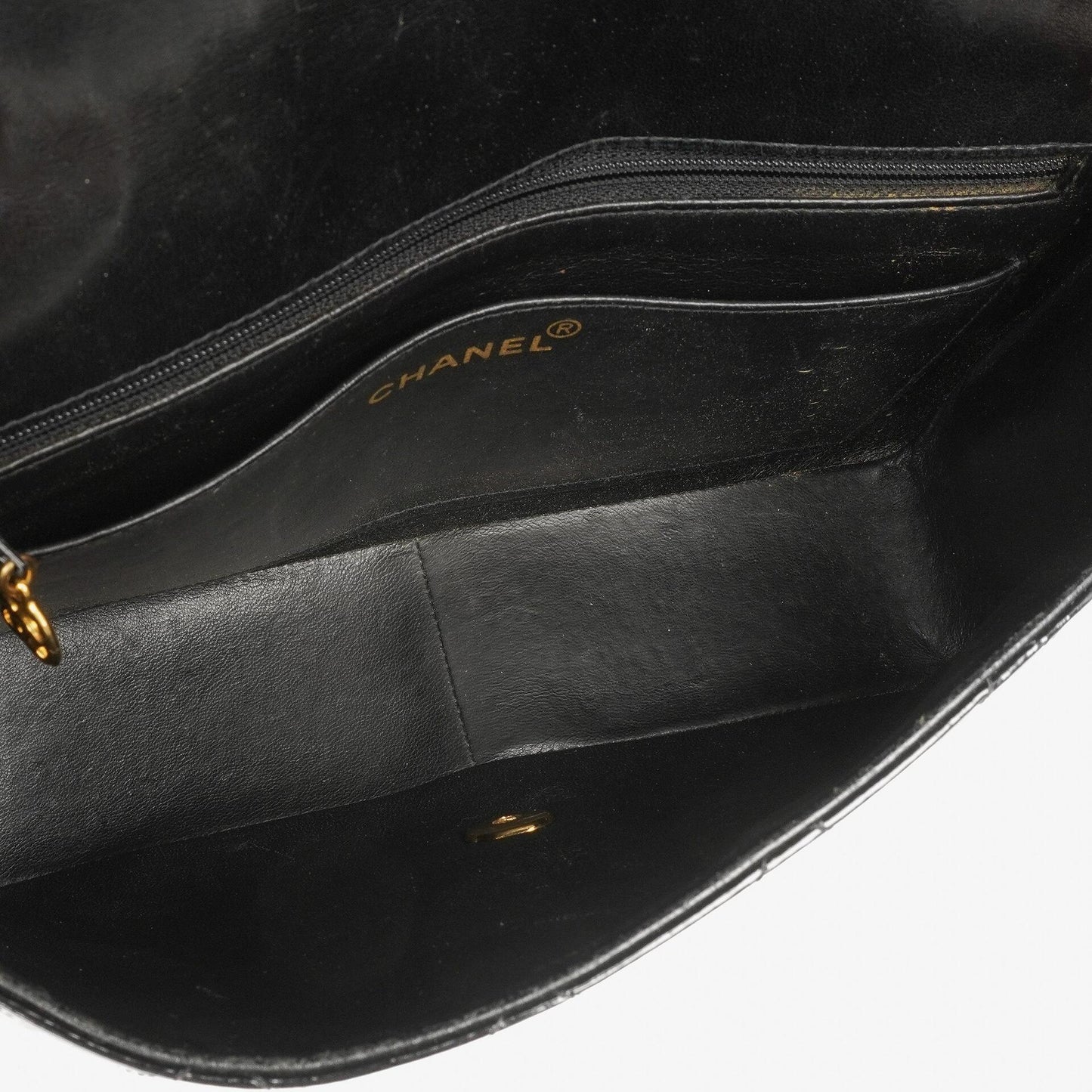 Chanel Vintage Mittlere Diana Klappen Tasche aus schwarzem gestepptem Lackleder mit 24K vergoldeten Beschlägen