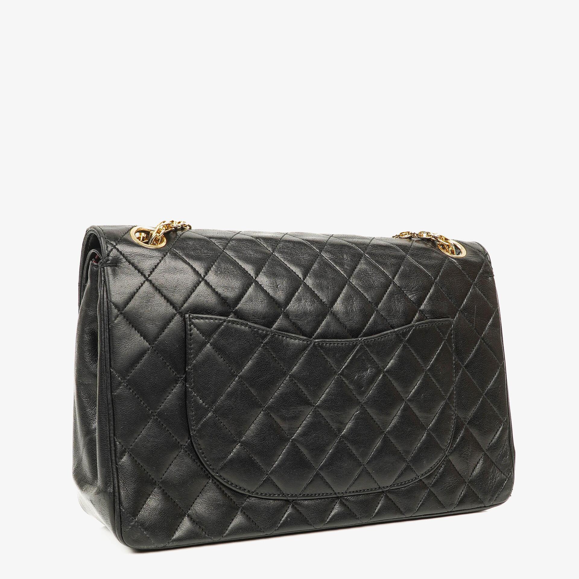 Chanel Vintage Mittelgroße Timeless Classic Double Flap Tasche aus schwarzem gestepptem Lammleder mit 24K vergoldeter Hardware und Mademoiselle-Kette