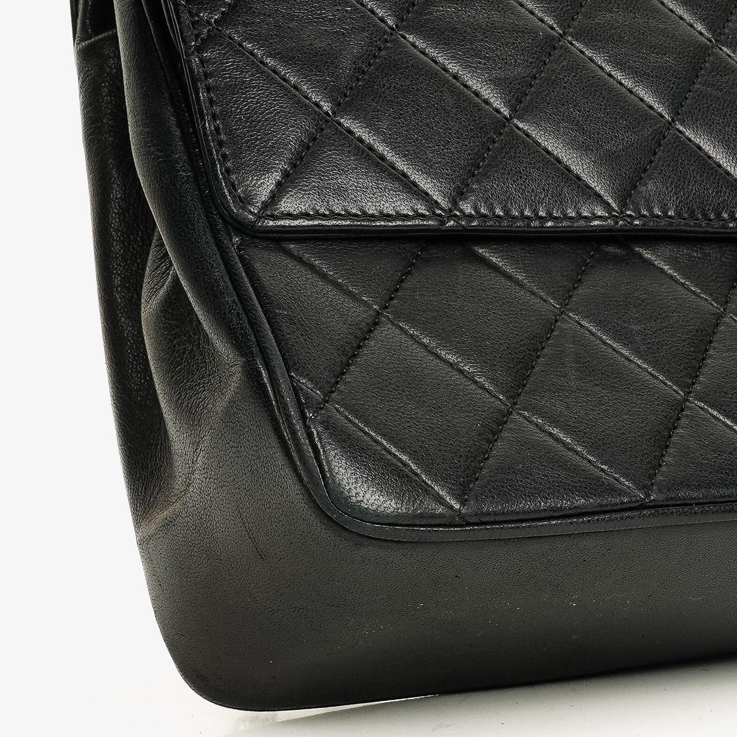 Chanel Vintage Medium Timeless Classic Double Flap Bag aus schwarzem gestepptem Lammleder mit 24K-vergoldeter Hardware und Mademoiselle-Kette