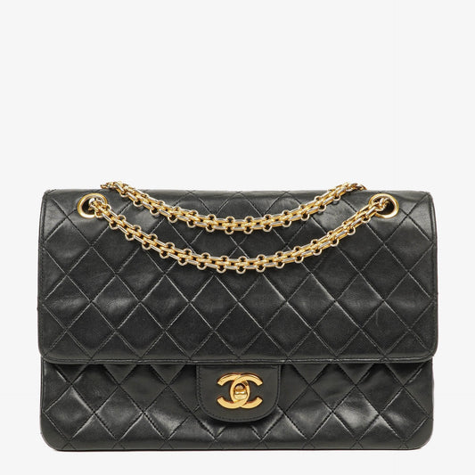 Chanel Vintage Medium Timeless Classic Double Flap Tasche aus schwarzem gestepptem Lammleder mit 24K vergoldeter Hardware und Mademoiselle-Kette