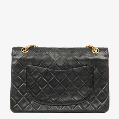Chanel Vintage Medium Timeless Classic Double Flap Tasche aus schwarzem gestepptem Lammleder mit 24K vergoldeter Hardware und Mademoiselle-Kette