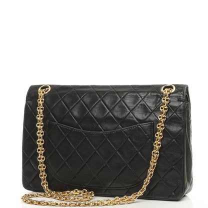 Chanel Vintage Medium Timeless Classic Double Flap Bag Gequiltetes Lammleder Schwarz mit 24K Vergoldeter Hardware und Mademoiselle Kette