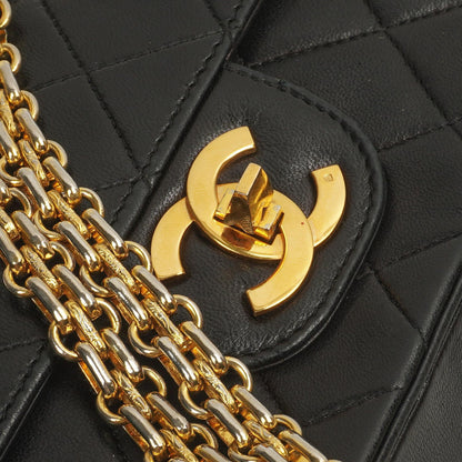Chanel Vintage Medium Timeless Classic Double Flap Bag Gequiltetes Lammleder Schwarz mit 24K Vergoldeter Hardware und Mademoiselle Kette
