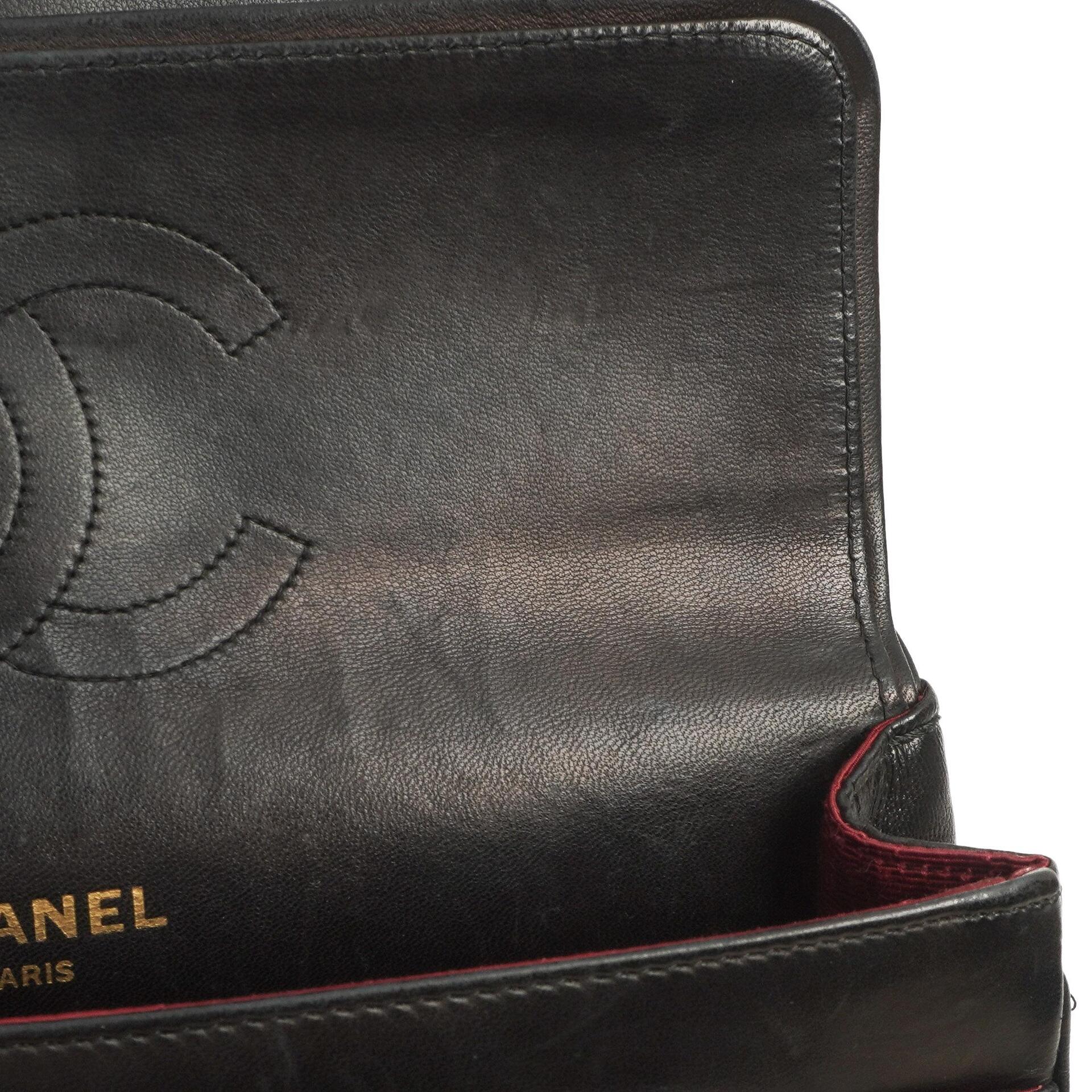 Chanel Vintage Medium Timeless Classic Double Flap Bag Gequiltetes Lammleder Schwarz mit 24K Vergoldeter Hardware und Mademoiselle Kette