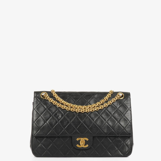Chanel Vintage Medium Timeless Classic Double Flap Tasche aus schwarzem gestepptem Lammleder mit 24K vergoldeter Hardware und Mademoiselle Kette