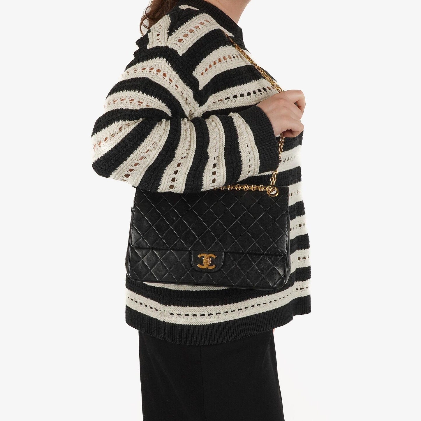 Chanel Vintage Medium Timeless Classic Double Flap Tasche aus schwarzem gestepptem Lammleder mit 24K vergoldeter Hardware und Mademoiselle Kette