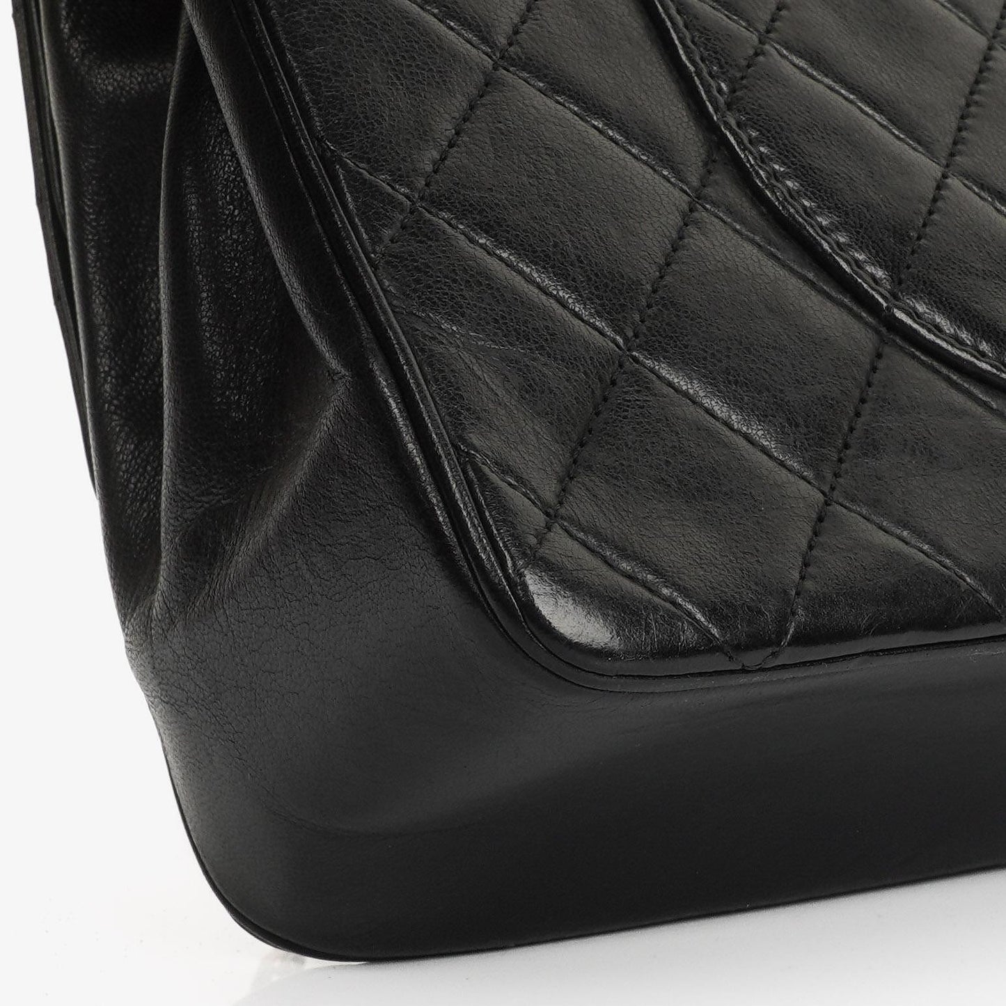 Chanel Vintage Medium Timeless Classic Double Flap Tasche aus schwarzem gestepptem Lammleder mit 24K vergoldeter Hardware und Mademoiselle Kette