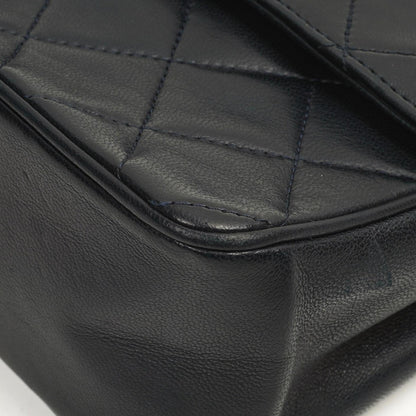 Chanel Vintage Medium Timeless Classic Double Flap Bag Gequiltetes Lammleder Navy mit 24K Vergoldeter Hardware