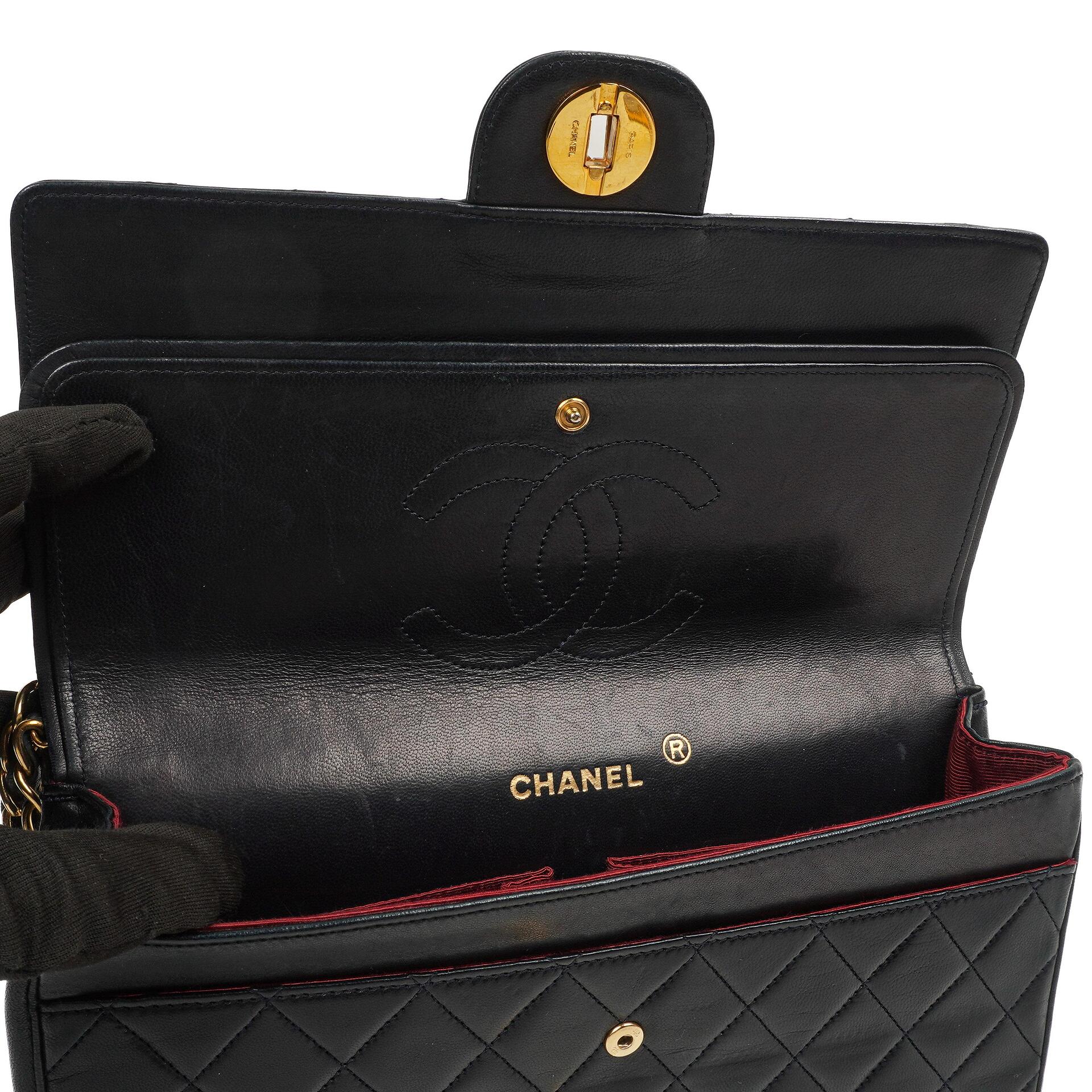 Chanel Vintage Medium Timeless Classic Double Flap Bag Gequiltetes Lammleder Navy mit 24K Vergoldeter Hardware