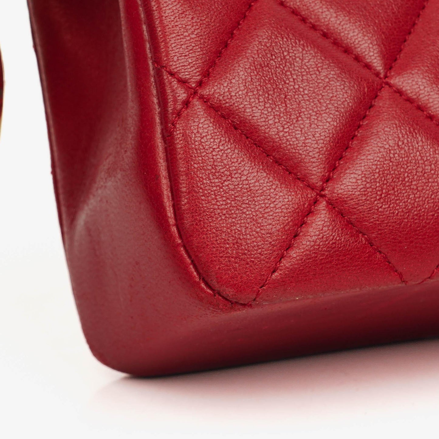 Chanel Vintage Mini Chain Tote Bag aus rotem gestepptem Lammleder