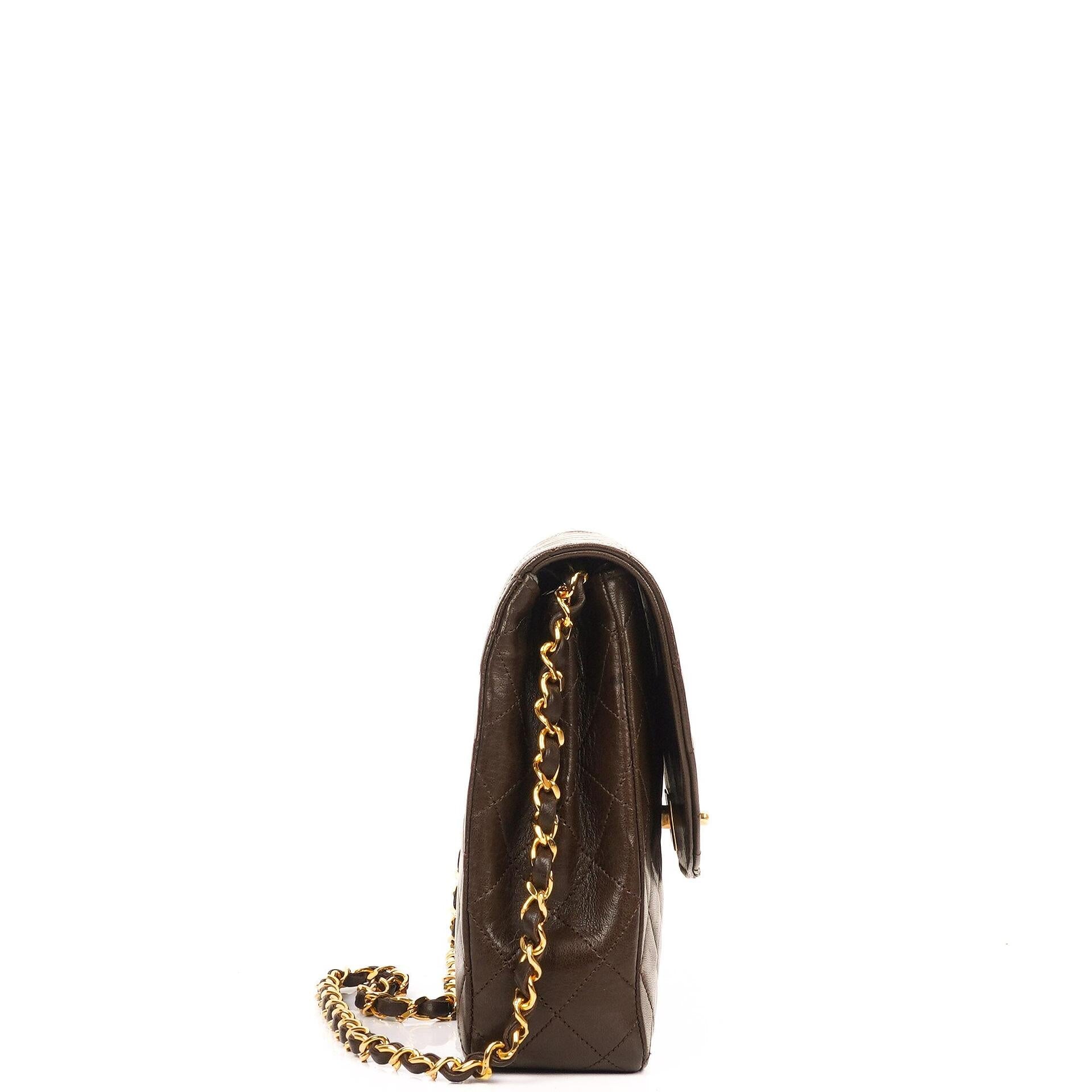Chanel Vintage Round Flap Bag aus braunem gestepptem Lammleder mit 24K goldplattierter Hardware
