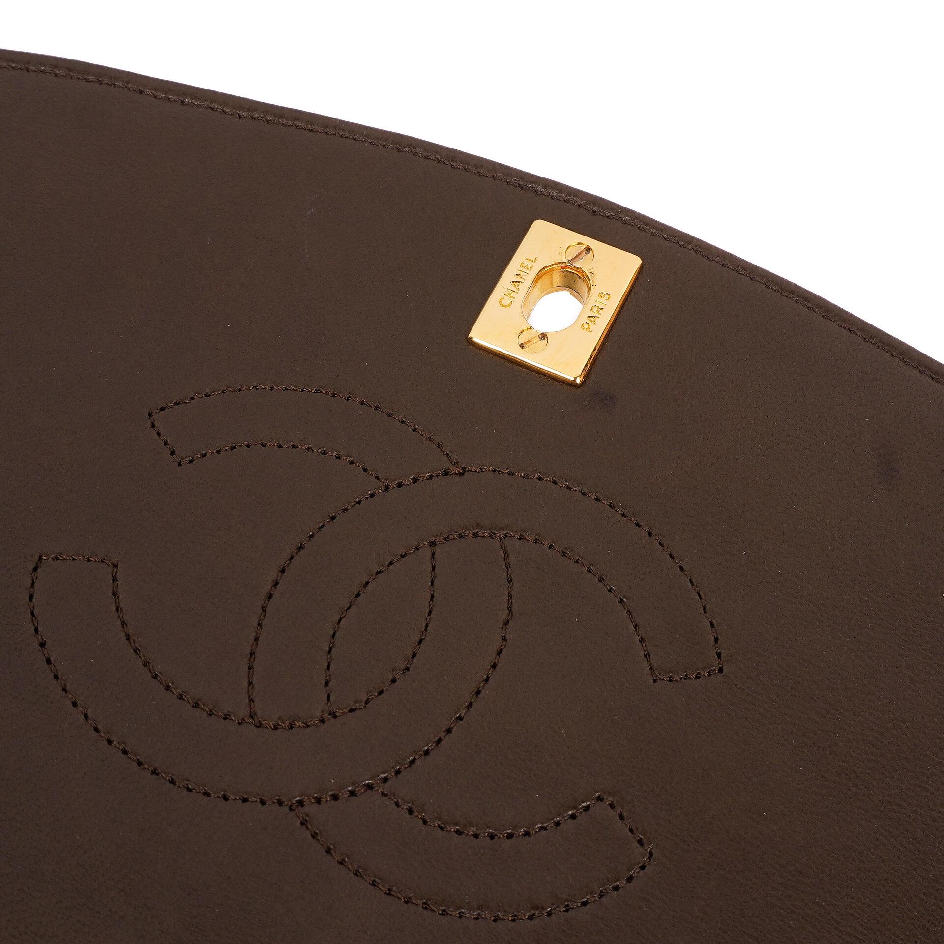 Chanel Vintage Round Flap Bag aus braunem gestepptem Lammleder mit 24K goldplattierter Hardware