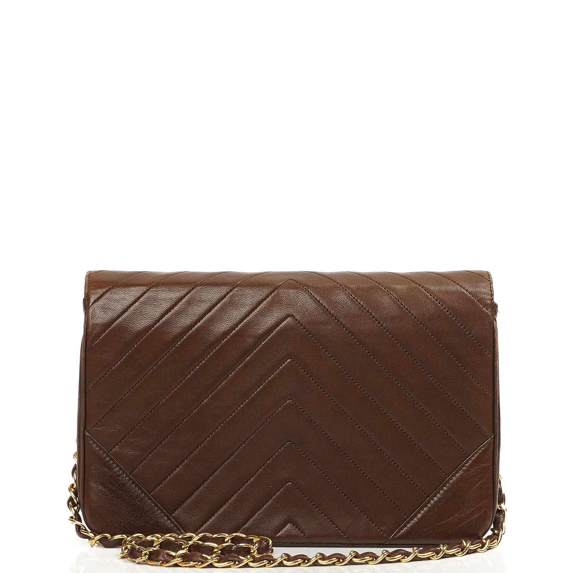 Chanel Mittlere Klassische Einzelklappen Tasche Braune Chevron Gequiltete Lammleder 24K Goldbeschichtetes Zubehör