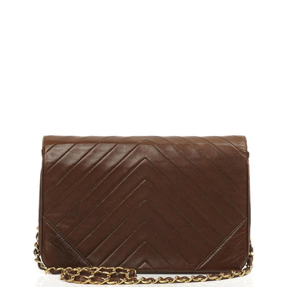 Chanel Mittlere Klassische Einzelklappen Tasche Braune Chevron Gequiltete Lammleder 24K Goldbeschichtetes Zubehör