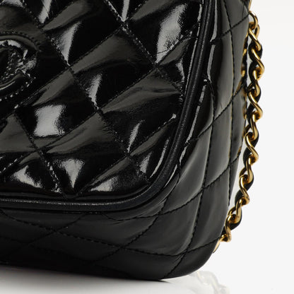 Chanel Vintage Kleine Kamera Quaste Tasche In Schwarz Stepp Lackleder
