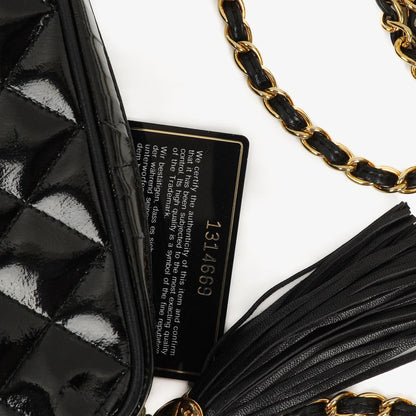 Chanel Vintage Kleine Kamera Quaste Tasche In Schwarz Stepp Lackleder