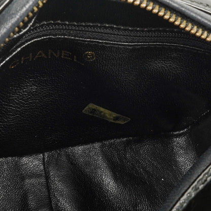 Chanel Vintage Kleine Kamera Quaste Tasche In Schwarz Stepp Lackleder